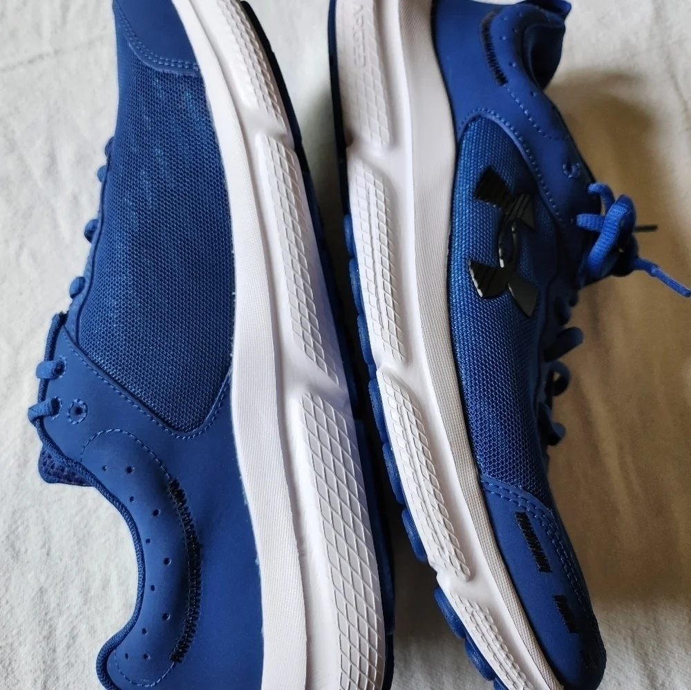 Under Armour Charged Assert 10 Lifestyle Fitness Blue Sz. 11.5 Running‎ Sneakers